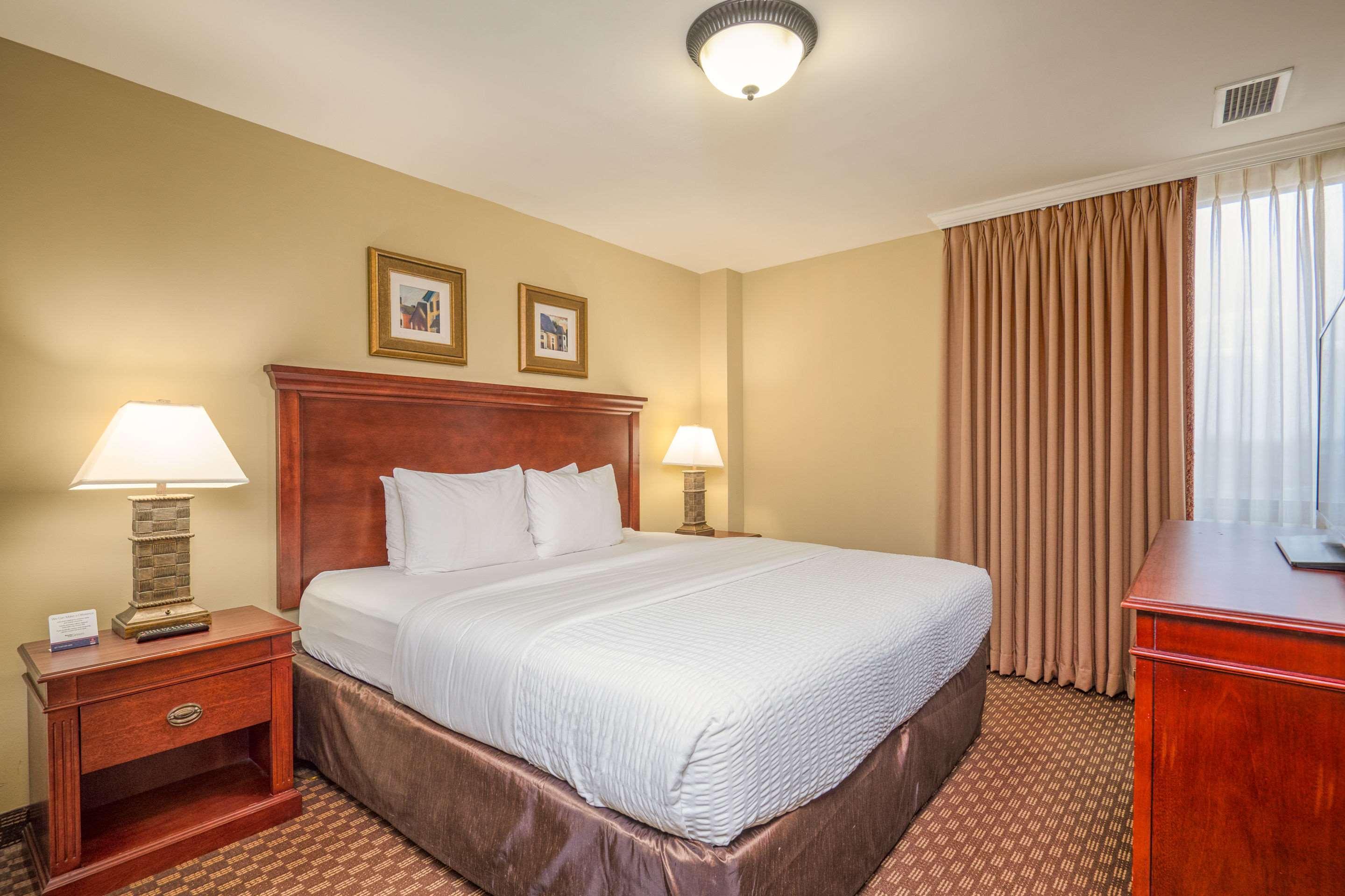 Clarion Collection Hotel Arlington Court Suites Eksteriør billede