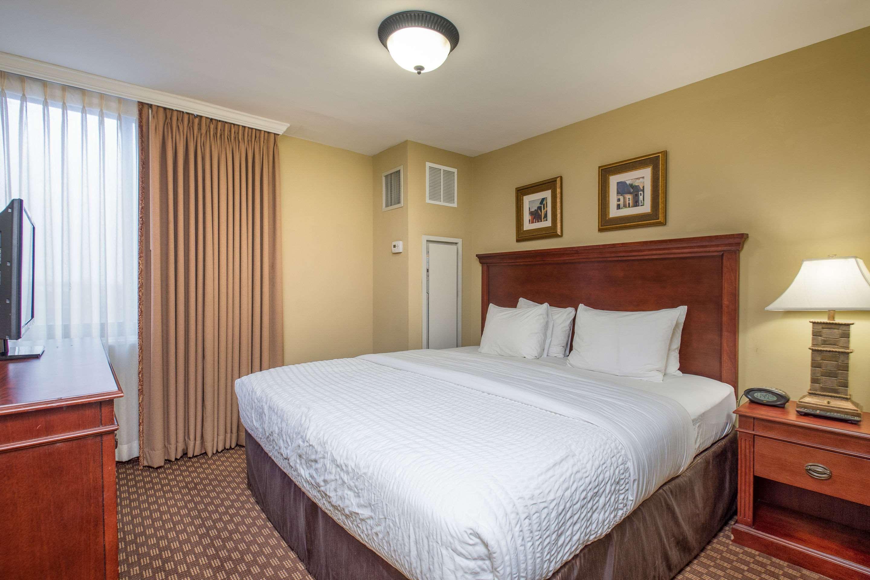 Clarion Collection Hotel Arlington Court Suites Eksteriør billede