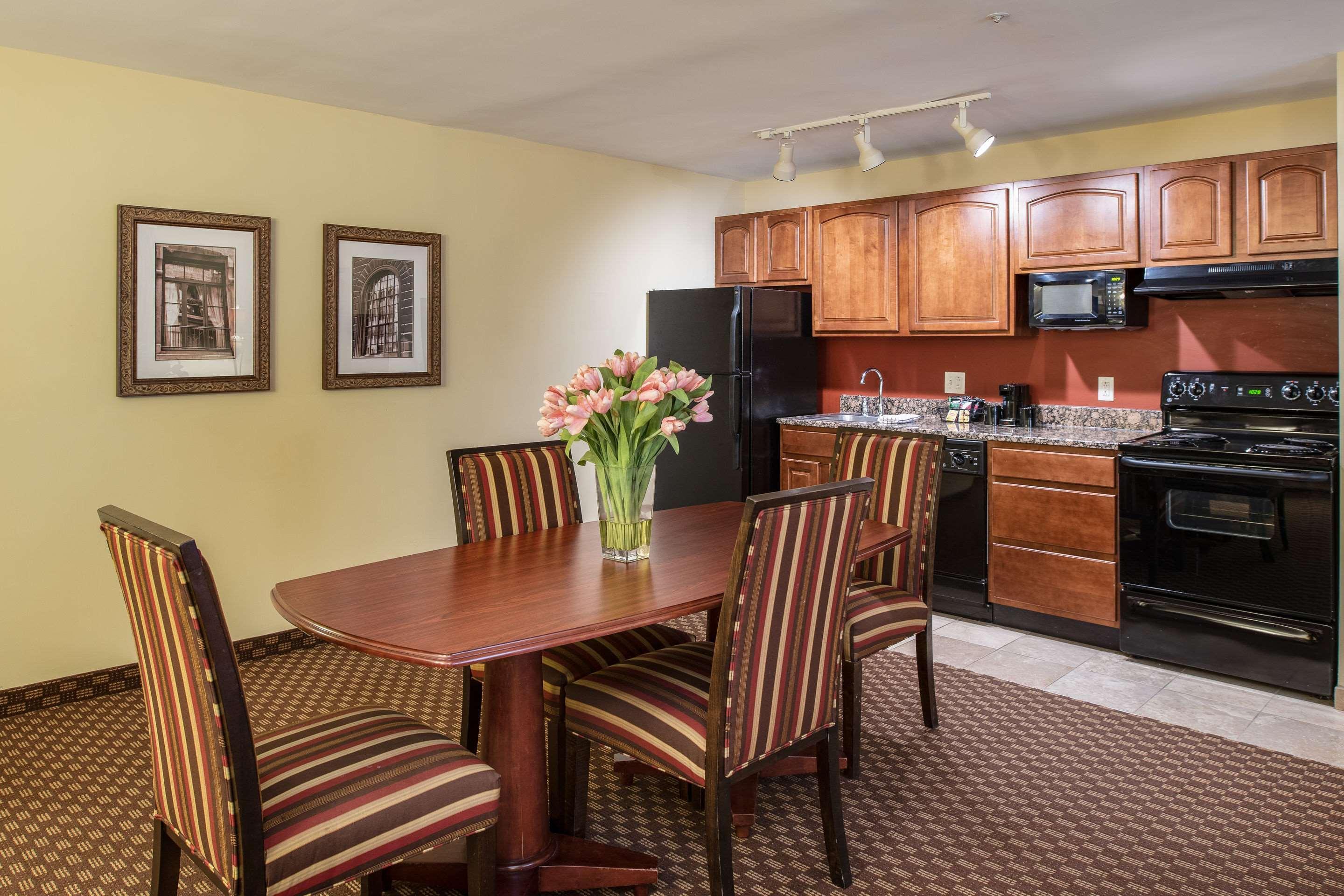 Clarion Collection Hotel Arlington Court Suites Eksteriør billede