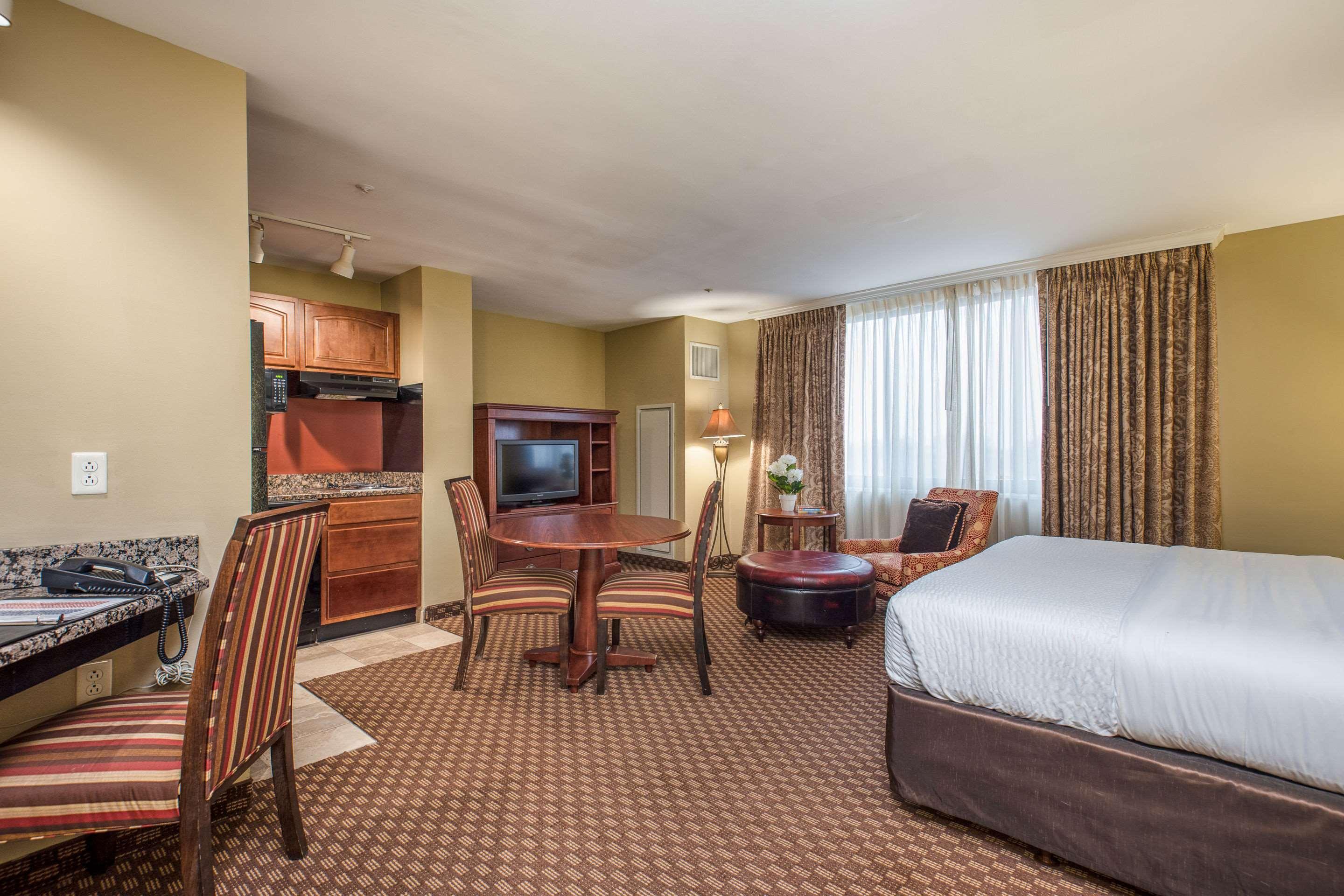 Clarion Collection Hotel Arlington Court Suites Eksteriør billede